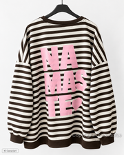 NAMASTE Curvy Sweatshirt mit Streifen und Statement-Print, große Größen 52–56 – Produktbild 8