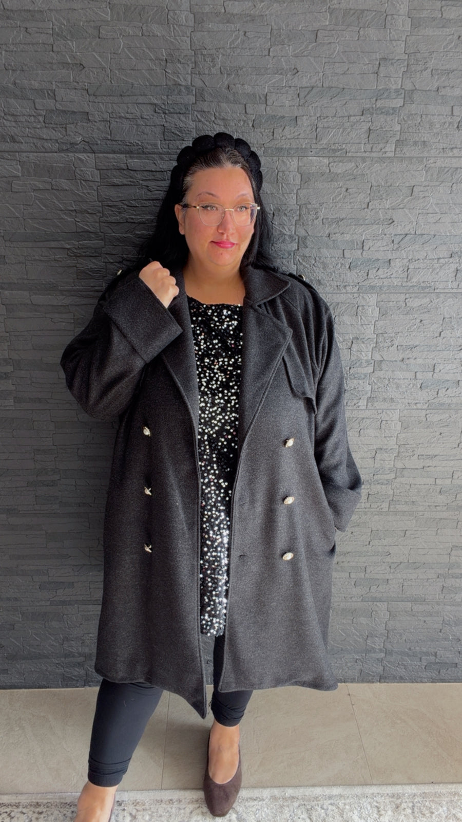 LINDSAY eleganter Curvy Mantel mit Perlenknöpfen und Bindegürtel, große Größen 54–58 – Produktbild 12