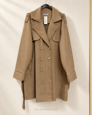 LINDSAY eleganter Curvy Mantel mit Perlenknöpfen und Bindegürtel, große Größen 54–58 – Produktbild 10