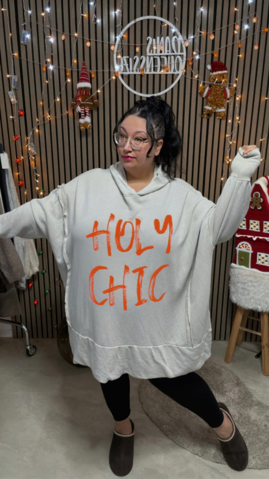 HOLY CHIC – Oversized Sweatshirt