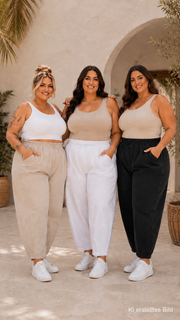 Curvy Barrel Jeans