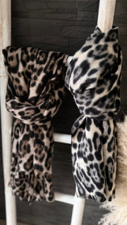 XL Leo Schal