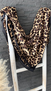 XL Leo Tuch
