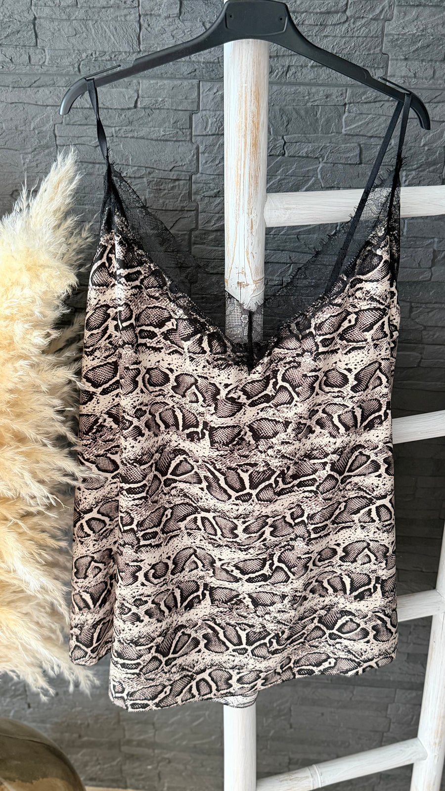 Curvy Tops (52/56)