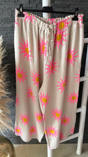 Curvy Musselinhose Sunny (48/56)