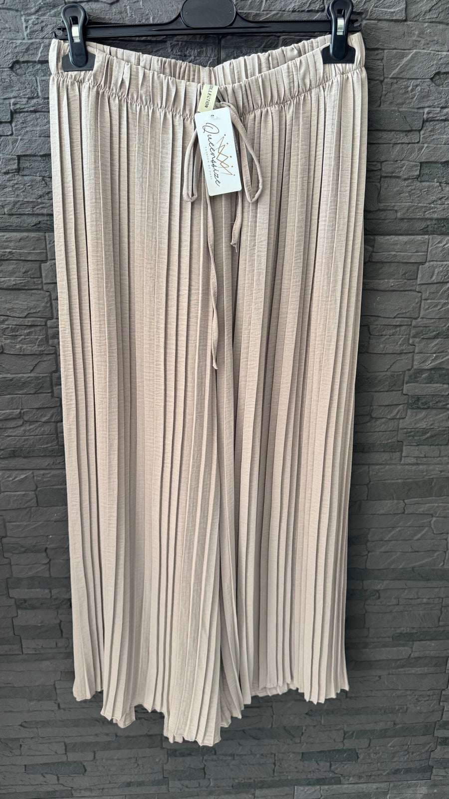 BESTSELLER Plissee Hose (46/56)