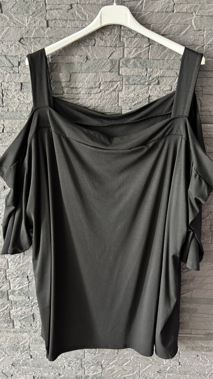 Cut Out Shirt (52/56)