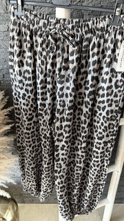 Curvy Musselinhose LEO 48/56