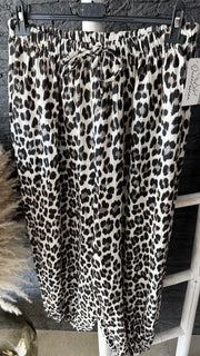 Curvy Musselinhose LEO 48/56