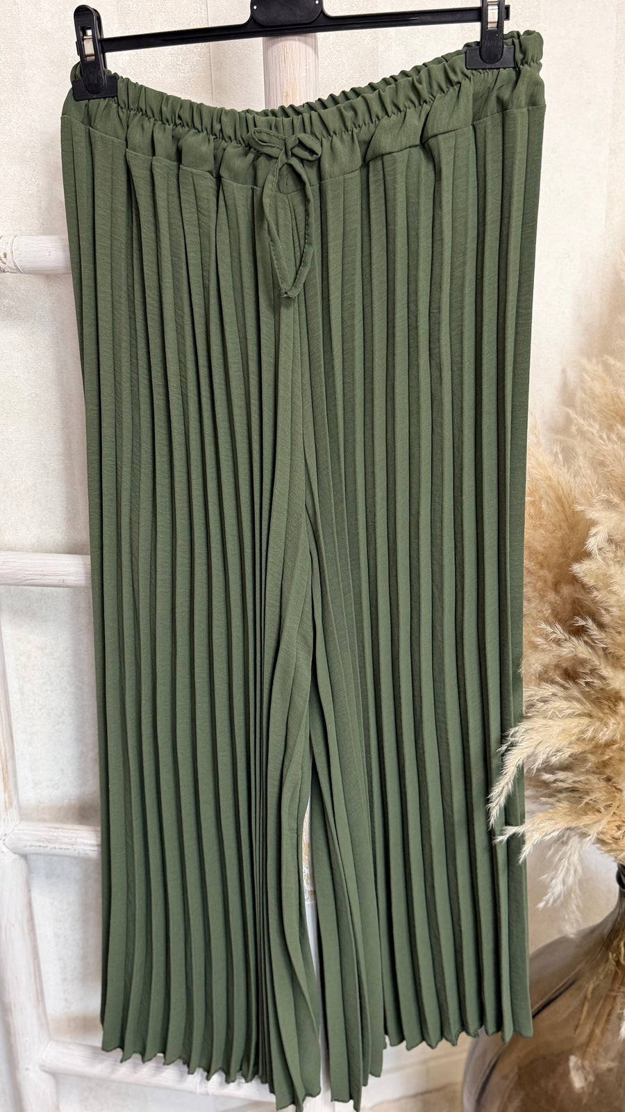 Curvy Plissee Hose (46/56)